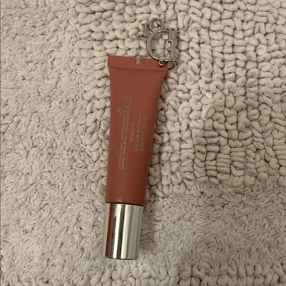 Lip Glow Butter with Silver Cap - Picture 2 of 4